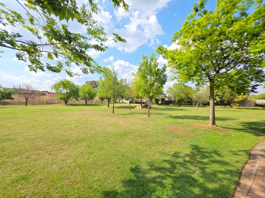 3 Bedroom Property for Sale in Van Der Hoff Park North West